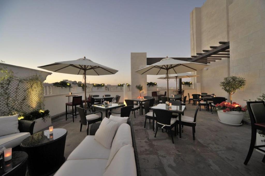 Il Palazzo Hotel And Suites 安曼 外观 照片